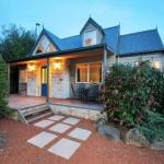 Two Truffles Cottages - Tourism Brisbane 0