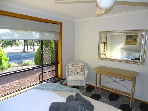 3 Pears On The Park McLaren Vale - Tourism Brisbane 5