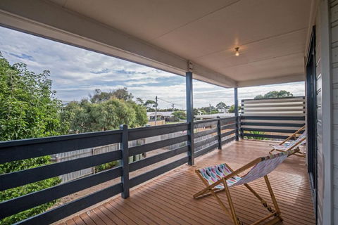 Woolamai Family Retreat - Brisbane Tourism 3