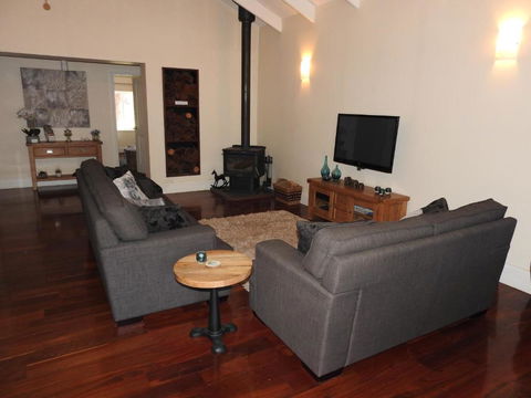 Quiet Escapes Cottages - Tourism Brisbane 2