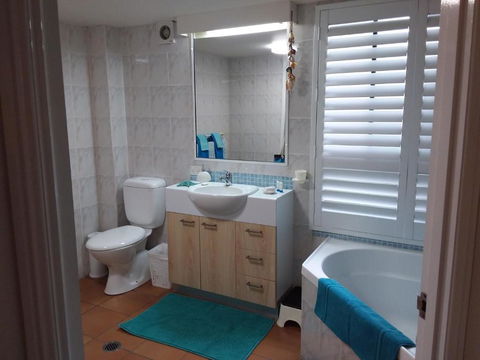Jackies Holiday Apartment - Brisbane Tourism 6