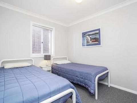 Beachcomer Unit 1 The Entrance NSW - Tourism Brisbane 1