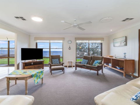 Seascape Norah Head NSW - Tourism Brisbane 3