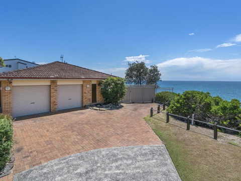 Seascape Norah Head NSW - Tourism Brisbane 6