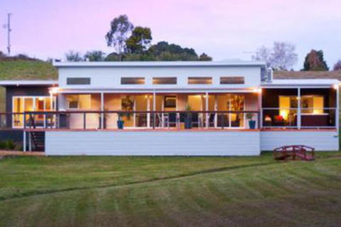Alyonah Daylesford - Tourism Brisbane 0