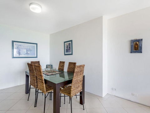 Soldiers Point Road Harbourside Unit 02 07 - Tourism Brisbane 3