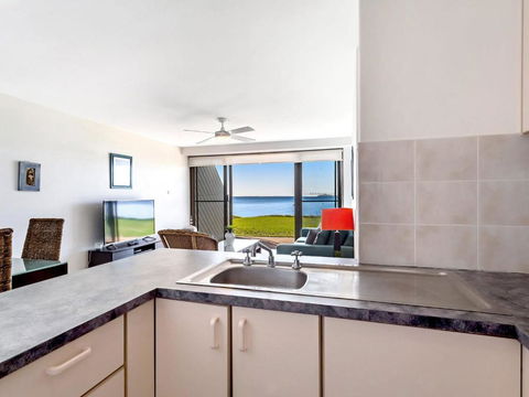 Soldiers Point Road Harbourside Unit 02 07 - Tourism Brisbane 4