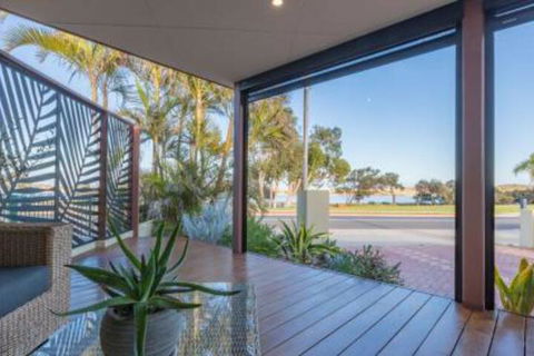 Starboard Views Kalbarri River Front Apartment - Tourism Brisbane 2