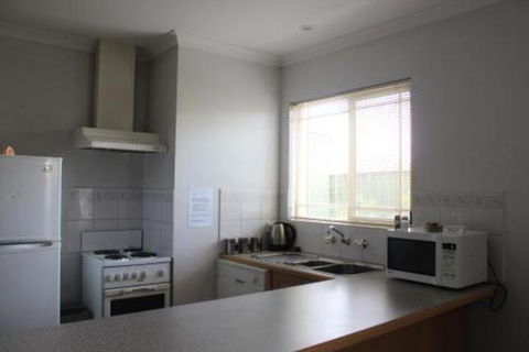 Golden Rivers Holiday Apartments - Tourism Brisbane 3