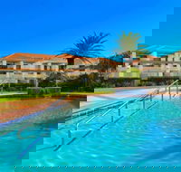Breakers 1/8 - Brisbane Tourism