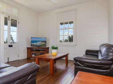 Yamba Pilot Cottage 2 Pets Welcome Close To Beach - Tourism Brisbane 3