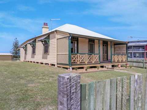 Yamba Pilot Cottage 2 Pets Welcome Close To Beach - Tourism Brisbane 5