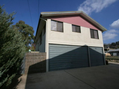 3 / 9 Park Road Jindabyne - Brisbane Tourism 3