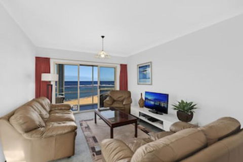 Stunning Toowoon Bay On Charlton - Tourism Brisbane 0