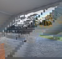 Muirs Beach Retreat - Brisbane Tourism