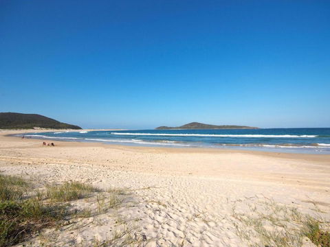 Salt Water At Fingal Bay - Tourism Brisbane 1
