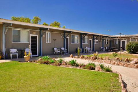 Getaway Villas Unit 38 4 1 Bedroom Self Contained Accommodation - Tourism Brisbane 0