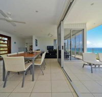 Oceanside 3 Bedrooms - Brisbane Tourism