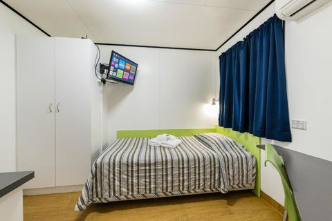 Jolly Swagman Acccommodation Park - Tourism Brisbane 6