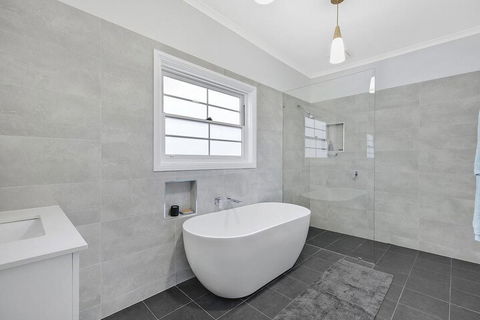 Waterview Beach House - Tourism Brisbane 4