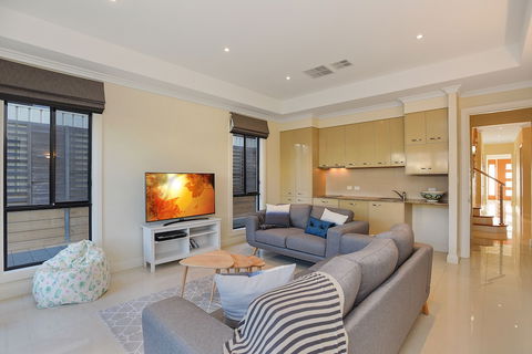 Ocean View Moana - Tourism Brisbane 3