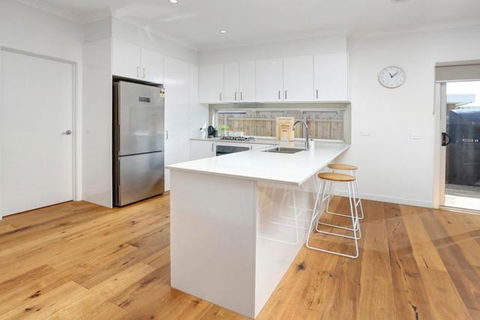 Staughton Sounds - Tourism Brisbane 3