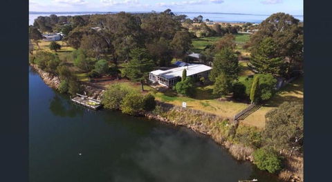 Bluff View River House Stunning Riverfront - Brisbane Tourism 2