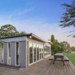 Bluff View River House Stunning Riverfront - Brisbane Tourism 1