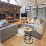 Silvertop Chalet - Brisbane Tourism 0