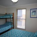 1 Naiad Court Lowset Family Home With Swimming Pool & Covered Deck. Pet Friendly - Tourism Brisbane 0