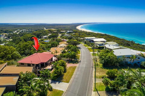 2 / 80 Cooloola Drive Comfortable & Cosy Unit Enjoying Ocean Views & Views To Fraser Island - Tourism Brisbane 6
