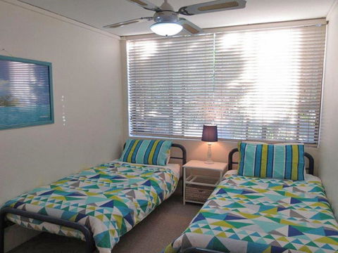 13 Harbourside 3 7 Soldiers Point Road Fantastic Waterfront Unit - Tourism Brisbane 1