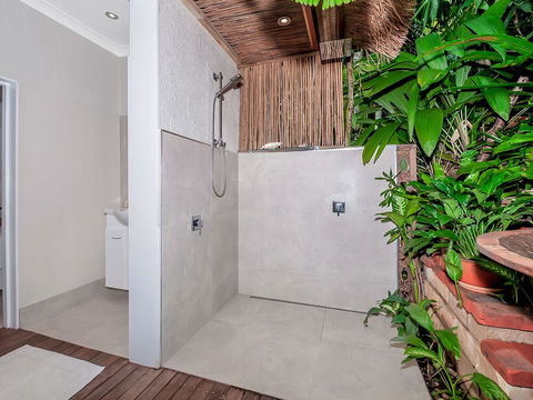 Unique Tropical Rainforest Getaway - Tourism Brisbane 3