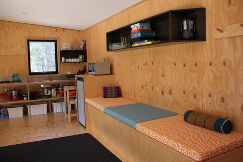 BAY Of FIRES ECO HUT Off Grid Experience At Binalong Bay - Tourism Brisbane 6