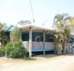 CASTAWAY BEACH HOUSE - Brisbane 4u