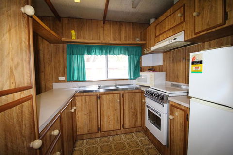 Lazy Days Caravan Park - Brisbane 4u 1