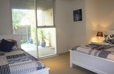 Lonsdale Shores - Tourism Brisbane 1