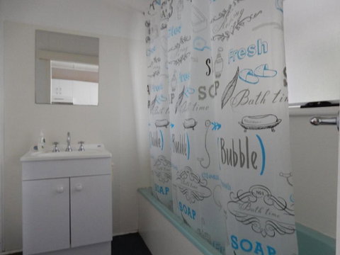 2 / 9 Donlan Rd Delightful Donlan - Tourism Brisbane 2