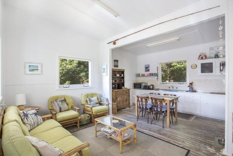 Retro Beach Cottage 681 Murramarang Rd - Tourism Brisbane 5