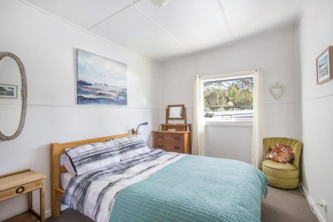 Retro Beach Cottage 681 Murramarang Rd - Tourism Brisbane 3