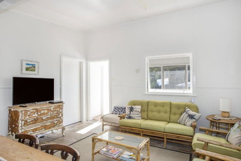 Retro Beach Cottage 681 Murramarang Rd - Tourism Brisbane 2