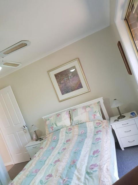 Robyns Nest Hosted Bed & Breakfast - Brisbane Tourism 3