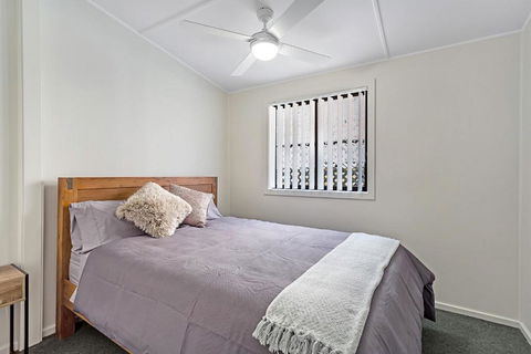 Sunset Beach House Soldiers Point Sleeps 9 - Brisbane Tourism 2