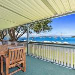 Sunset Beach House Soldiers Point Sleeps 9 - Brisbane Tourism 0