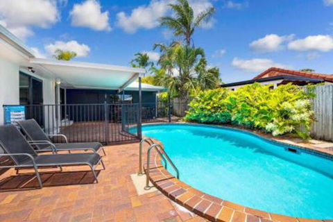 Sunyata Beach House Rainbow Beach Beachside Escape With A Pool Pet Friendly & Wi Fi - Tourism Brisbane 0