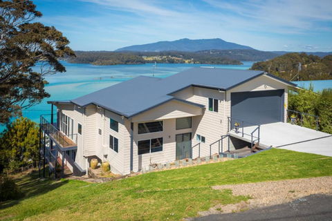 Hillcrest Views Of Wagonga - Tourism Brisbane 3