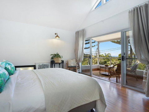 EAST COAST ESCAPES Lighthouse Studio - Tourism Brisbane 3