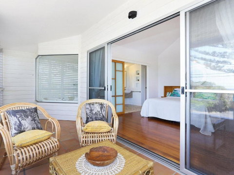 EAST COAST ESCAPES Lighthouse Studio - Tourism Brisbane 6