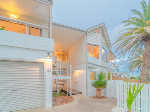 EAST COAST ESCAPES Lighthouse Studio - Tourism Brisbane 4