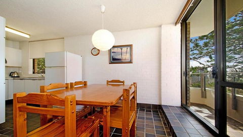 By The Sea Unit 4 13 Esplanade Kings Beach - Tourism Brisbane 3